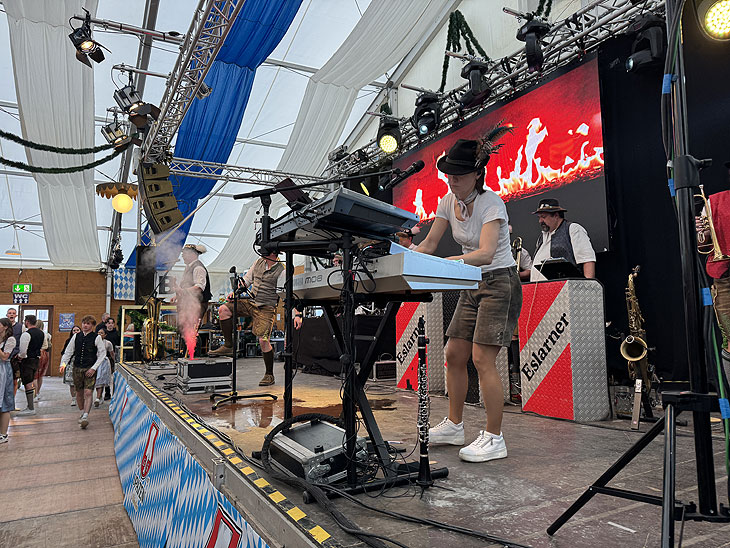 Original Alpen Casanovas beim 51. Truderinger Festwoche 2024 (©Foto: Martin Schmitz)